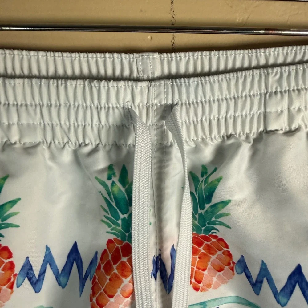 Chubbies Pineapple Aztec Board Shorts Swim Trunks Mens Med Tropical Vacation